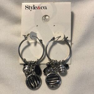 Women’s Hoop Earrings‎ 
